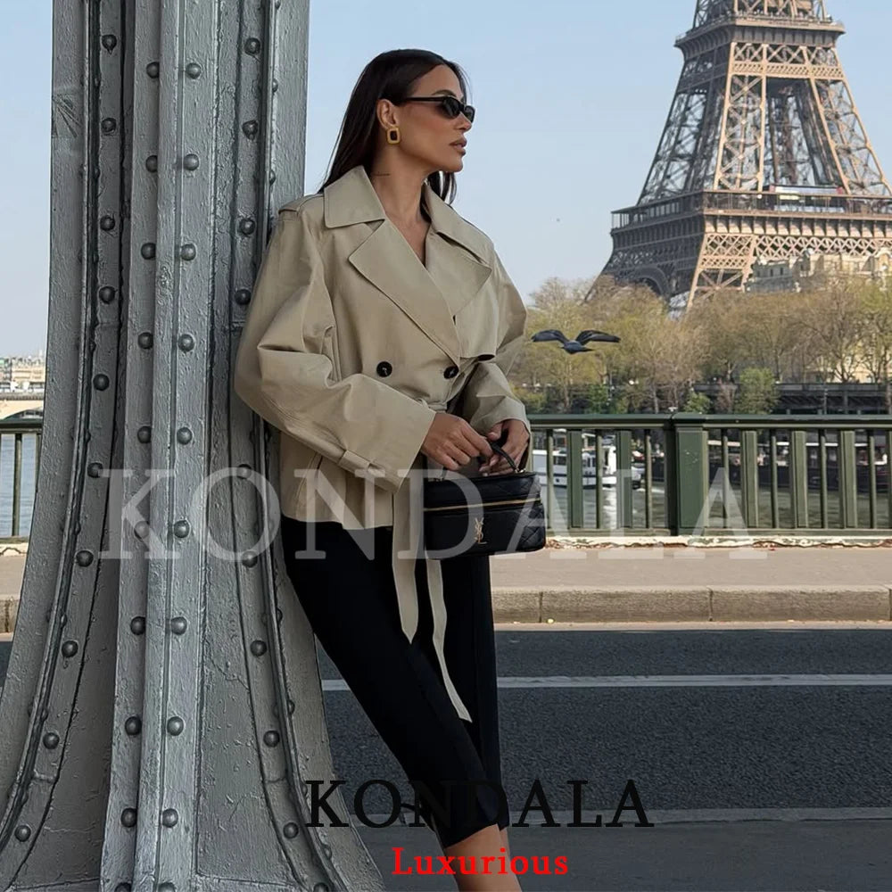 MONVIA CÔTE — Trench corto • Diseño atemporal • Ajuste sofisticado